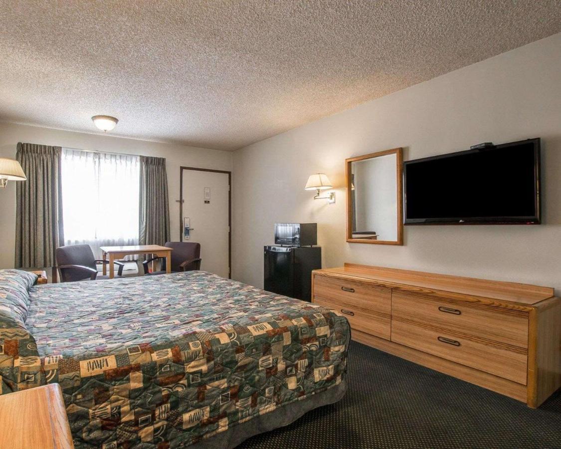 Palm Inn Hotel Near Tyler Mall Riverside Buitenkant foto